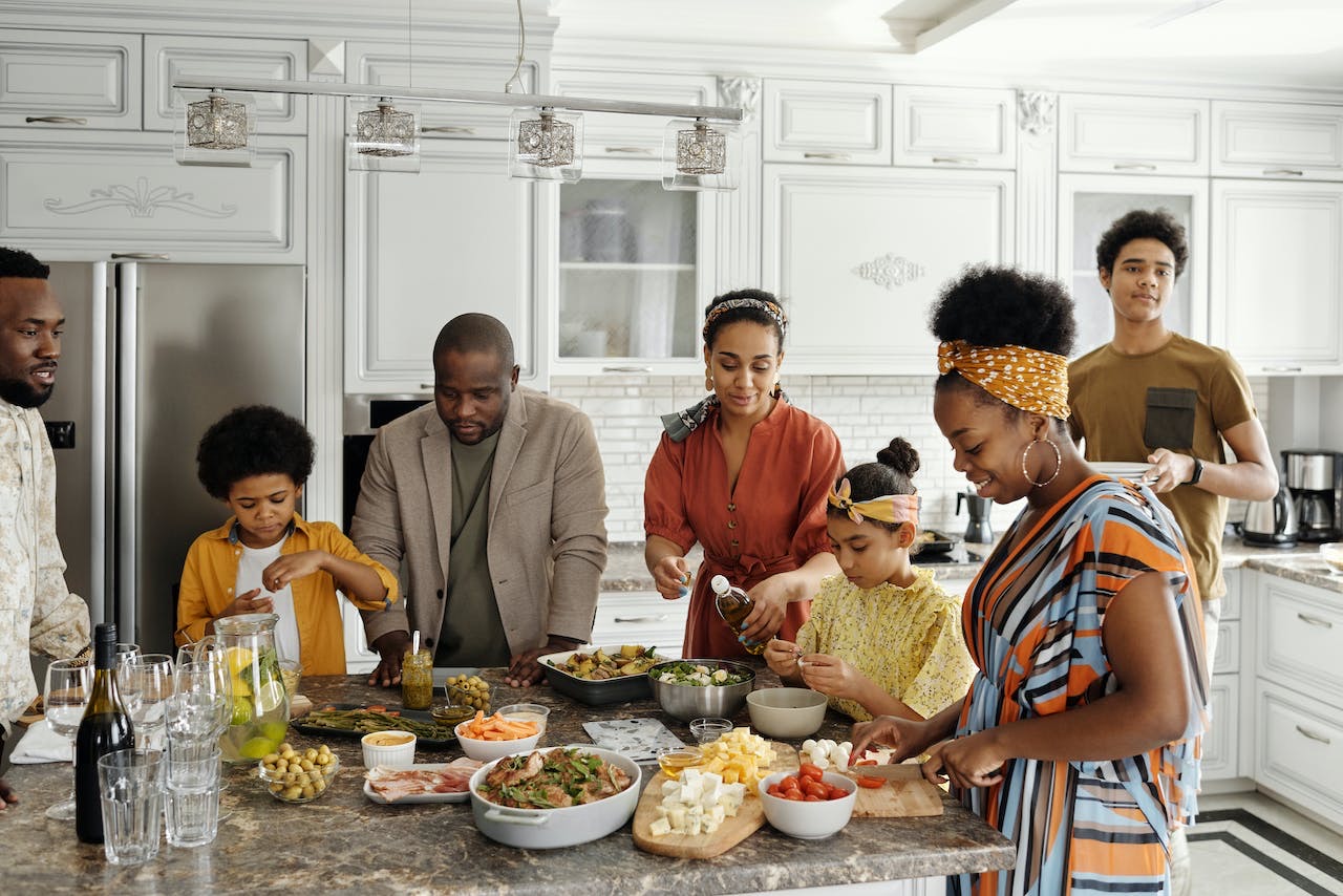 Multi-generational family in the kitchen